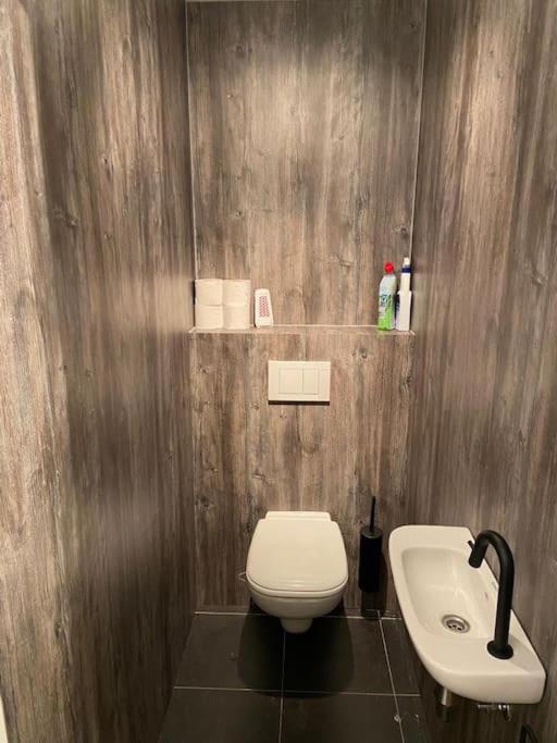 Uniek Appartement - Mooiste En Hoogste Uitzicht Op Antwerpen! - Incl Gratis Parking Exterior photo