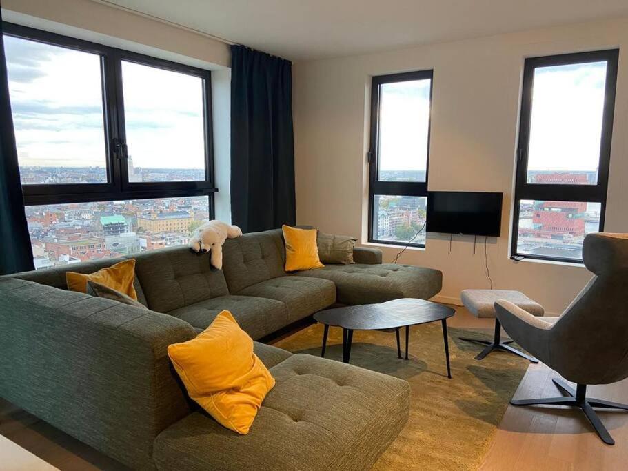 Uniek Appartement - Mooiste En Hoogste Uitzicht Op Antwerpen! - Incl Gratis Parking Exterior photo